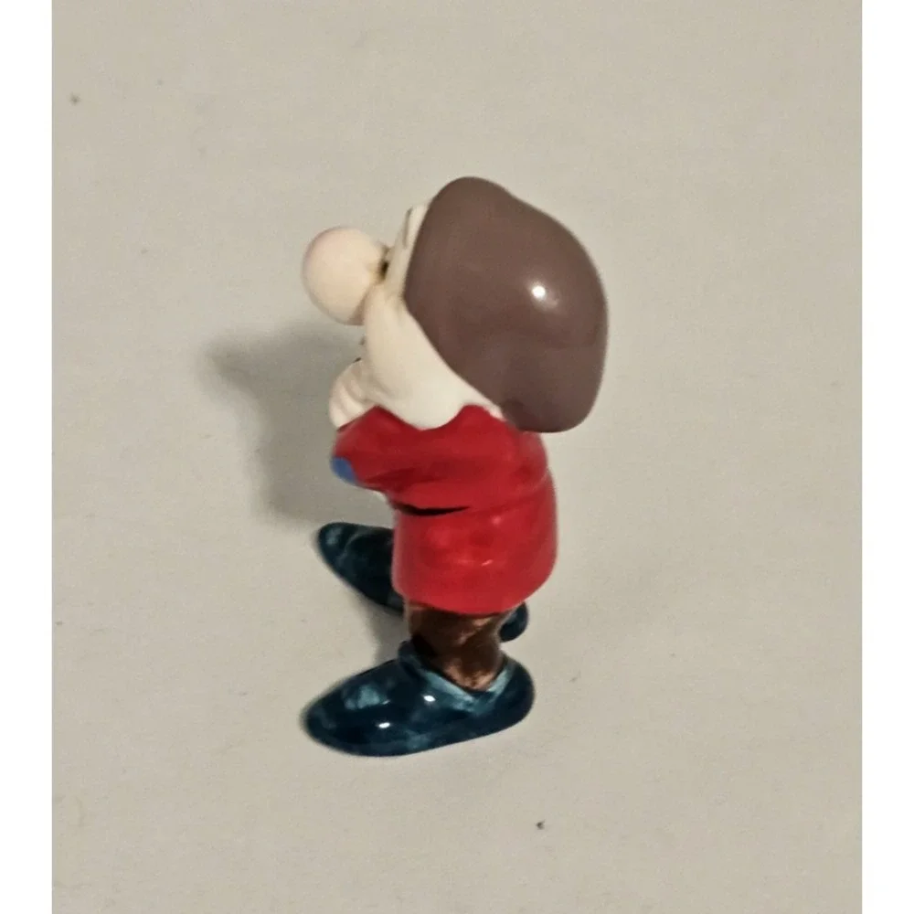 Vintage Walt Disney Productions Seven Dwarfs Ceramic Figurine Set of 7